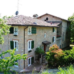 La Quercia - La Maison Des Arts Acomodação com café da manhã Vezzano sul Crostolo Exterior photo