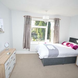 Whole House - Sleeps 5 - Near Town Centre - Off Road Parking Vila Hinckley Exterior photo