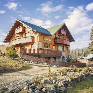 Penzión Dinda Hotel Stará ľubovňa Exterior photo