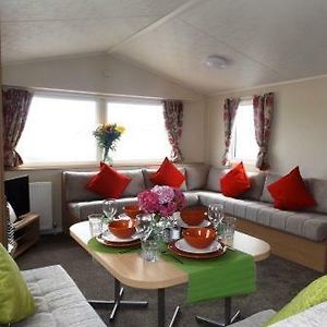 Caravan By The Sea Trecco Bay Hotel Porthcawl Exterior photo