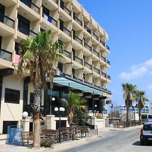 Canifor Hotel St. Paul's Bay Exterior photo