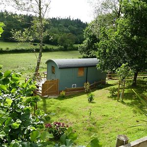 The Lookout Shepherd'S Hut Vila Dolton Exterior photo