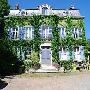 Le Chateau Acomodação com café da manhã Eparcy Exterior photo