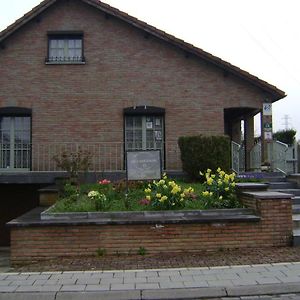 Le Castillon Acomodação com café da manhã Trivieres Exterior photo