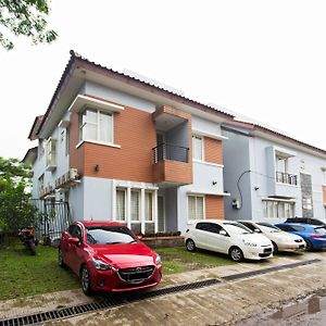 Reddoorz Plus Near Siloam Karawaci Hotel Tangerang Exterior photo