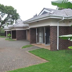 Primrose Mews Apartamento Harare Exterior photo