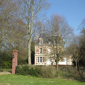 Château de Launay Acomodação com café da manhã Méry-Corbon Exterior photo