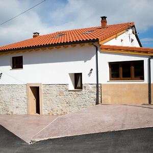 Ca Roxa Vila Pravia Exterior photo