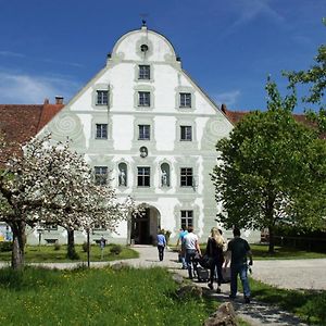 Zentrum Fuer Umwelt Und Kultur - Gaestehaus Und Jugendbildungseinrichtung Im Maierhof Hotel Benediktbeuern Exterior photo