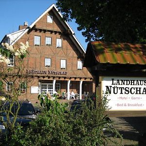 Landhaus Nutschau Acomodação com café da manhã Bad Oldesloe Exterior photo