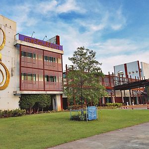 U Place @ Ubon Ratchathani University Hotel Exterior photo