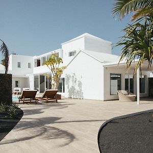 Alava Suites Costa Teguise Exterior photo