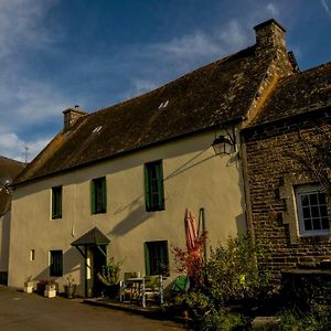 Auberge Le Canard Qui Rit Acomodação com café da manhã Plélauff Exterior photo