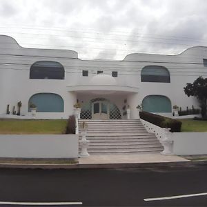 Luxurious House In Cumbaya Vila Exterior photo