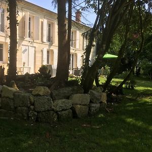 Chambre La Garenne Acomodação com café da manhã Saint-Vivien-de-Blaye Exterior photo