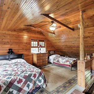 Lakefront Mercer Cabin With Fire Pit And Porch Vila Exterior photo