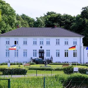 Ostsee-Gutshaus Am Salzhaff Pepelow Naehe Rerik- Am Meer Residieren! Apartamento Klein Stromkendorf Exterior photo