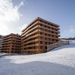 Edelweiss Stenna Cavorgia Apartamento Flims Exterior photo