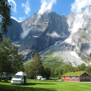 Trollveggen Camping Vila Åndalsnes Exterior photo