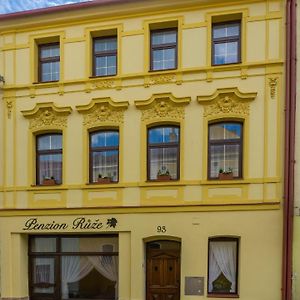 Penzion Ruze Hotel Benesov nad Ploucnici Exterior photo