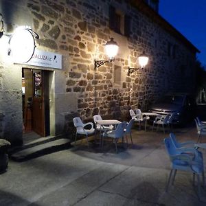 La Posada De Pedrazales Hotel Exterior photo