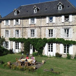 Chateau De Savennes - Caveau De Sabrage Acomodação com café da manhã Exterior photo