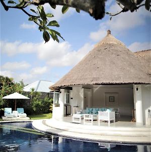 Alam Boutique Villa, Umalas Bali Exterior photo