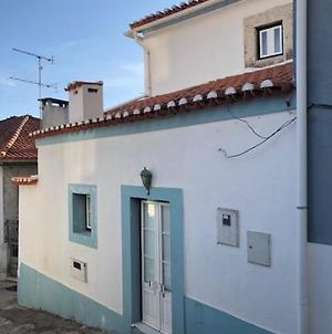 Typical Small House Near Lisbon Oeiras Exterior photo