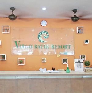 Virgo Batik Resort Lumut Exterior photo