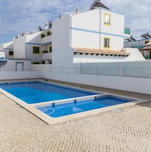4 Bedroom Villa Wi-Fi And Shared Pool By Algarvemanta Manta Rota Exterior photo