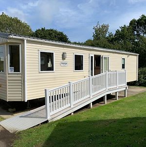 Accessible Wheelchair Friendly Caravan, Lg24, Shanklin, Isle Of Wight Exterior photo