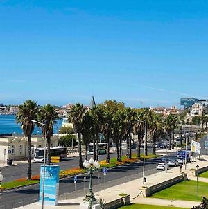 Sea View 2 Mins Walk To Beach And Estoril Casino Apartamento Exterior photo