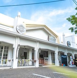 Riche Heritage Hotel Malang Exterior photo