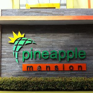 Pineapple Mansion Hotel Solo Exterior photo