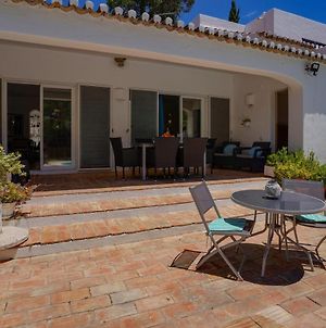 Roofed Villa In Albufeira With Private Swimming Pool Olhos de Agua  Room photo