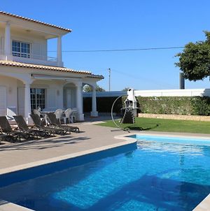 Casa Alves - Villa With Private Swimming Pool Olhos de Agua  Exterior photo