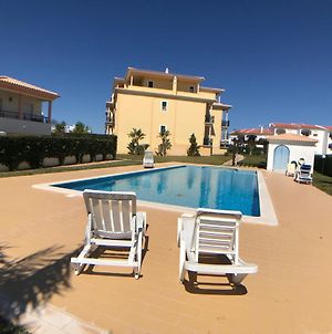 Oura Beach T1 Apartment Coral , Close To The Strip, Swimming Pool, Wi Fi, A/C Albufeira Exterior photo