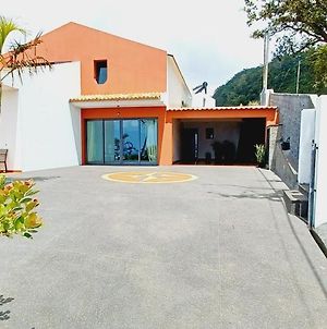 Villa Luz - Family House Vacations- Large Private Outdoor Area Santa Cruz - Madeira Exterior photo