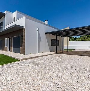 Captivating 4-Bed House In Cadaval District-Lisbon Vila Torre  Exterior photo