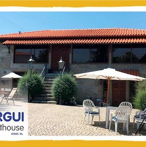 BERGUI Guesthouse - Guimarães Exterior photo