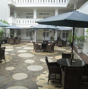 Ramayana Hotel Macáçar Exterior photo