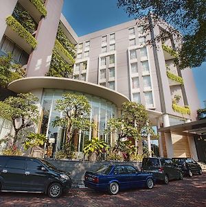 Soll Marina Hotel Serpong Tangerang Exterior photo