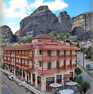 Famissi Hotel Kalabáka Exterior photo