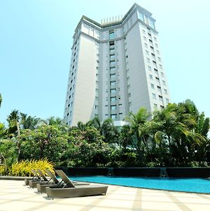 Java Paragon Hotel & Residences Surabaia Exterior photo