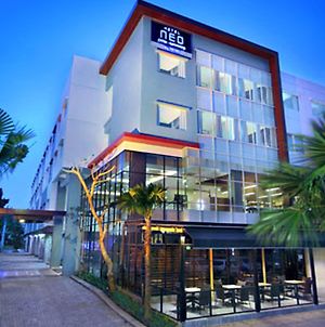 Hotel Neo Candi Simpang Lima - Semarang By Aston Exterior photo