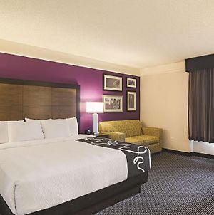La Quinta Inn & Suites By Wyndham Denver Airport Dia Exterior photo