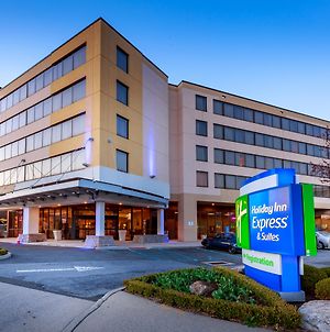 Holiday Inn Express & Suites Stamford Exterior photo