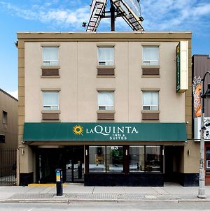 La Quinta Inn & Suites By Wyndham Oshawa Exterior photo