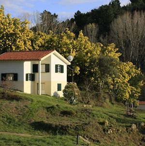 Detached Holiday Home With Delightful View Over The Valley Covas  Exterior photo