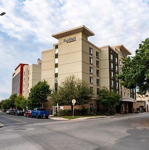 Fairfield Inn & Suites By Marriott San Antonio Alamo Plaza/Convention Center Exterior photo